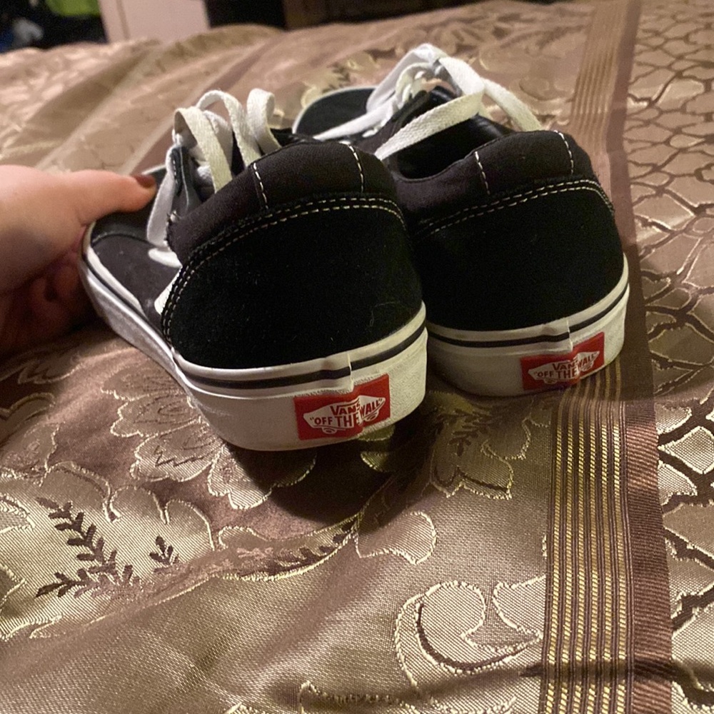 Vans - Picture 3 of 6
